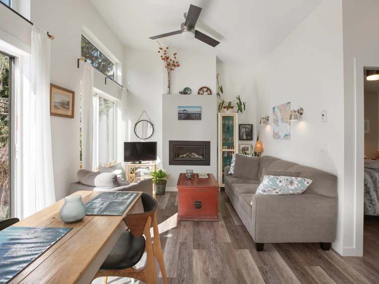 7835 Redrooffs Road, Halfmoon Bay, BC, V7Z 1A4 - 5