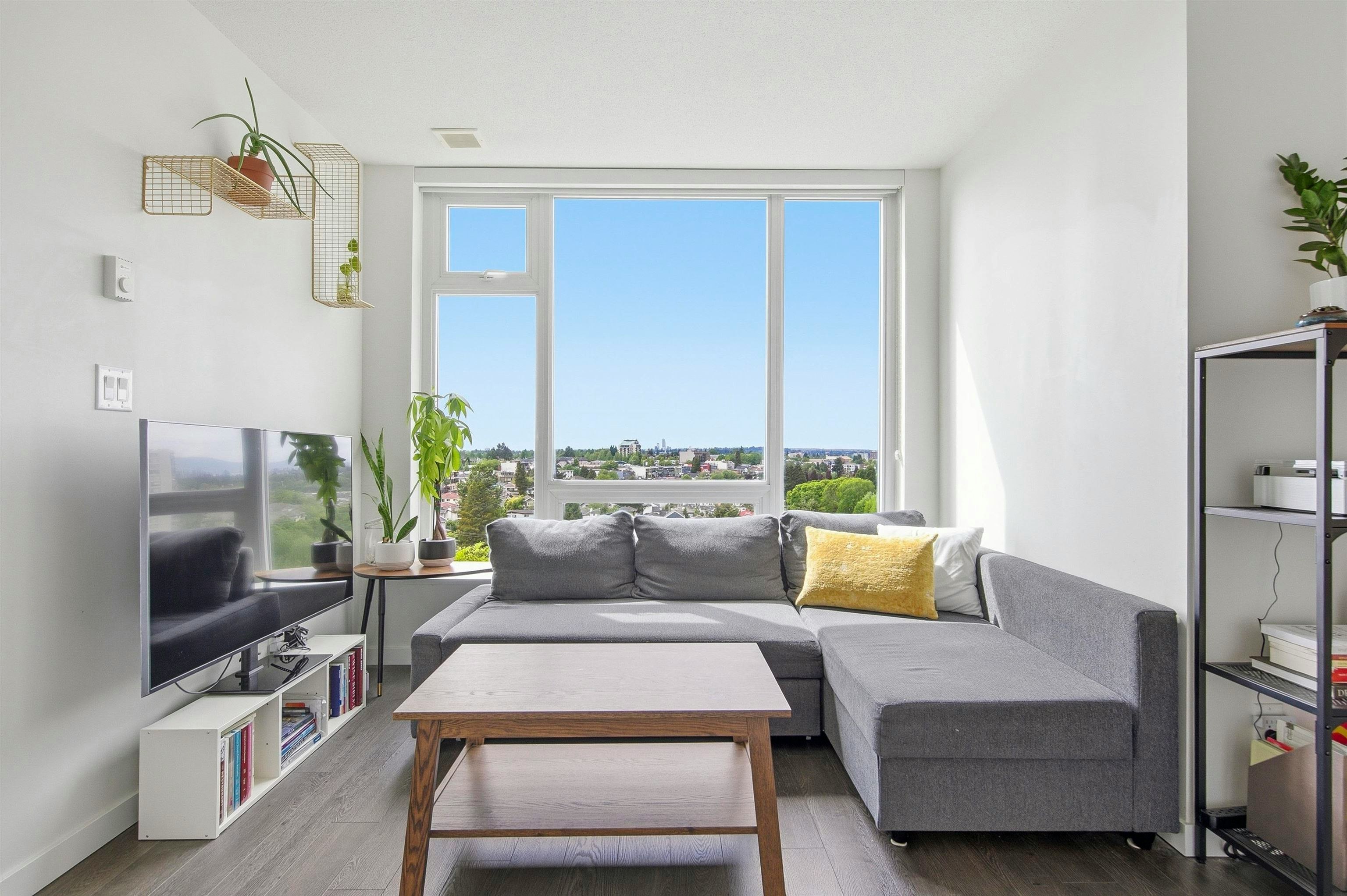 1104-5665 Boundary Road, Vancouver, BC, V5R 0E4