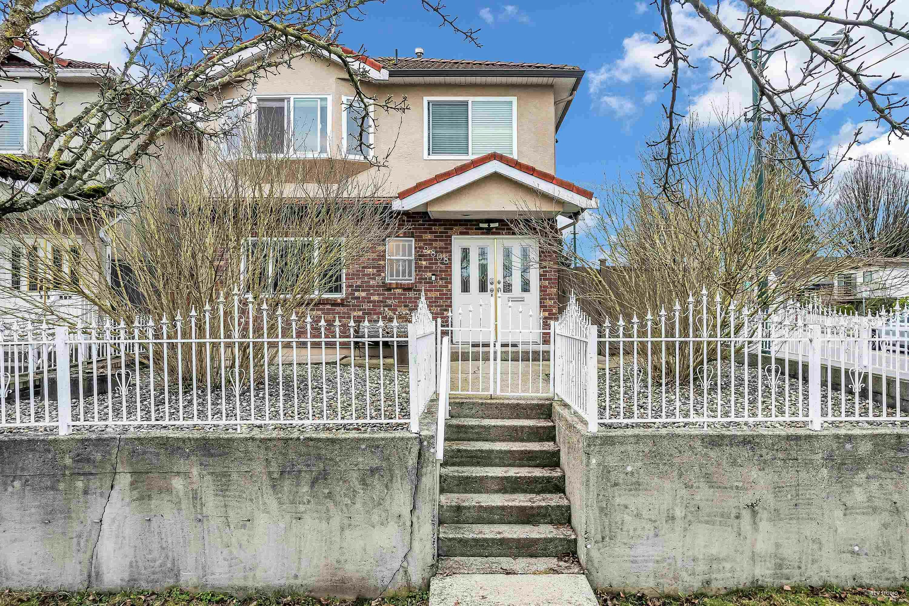 2808 Horley Street, Vancouver, BC, V5R 4R9 - 2