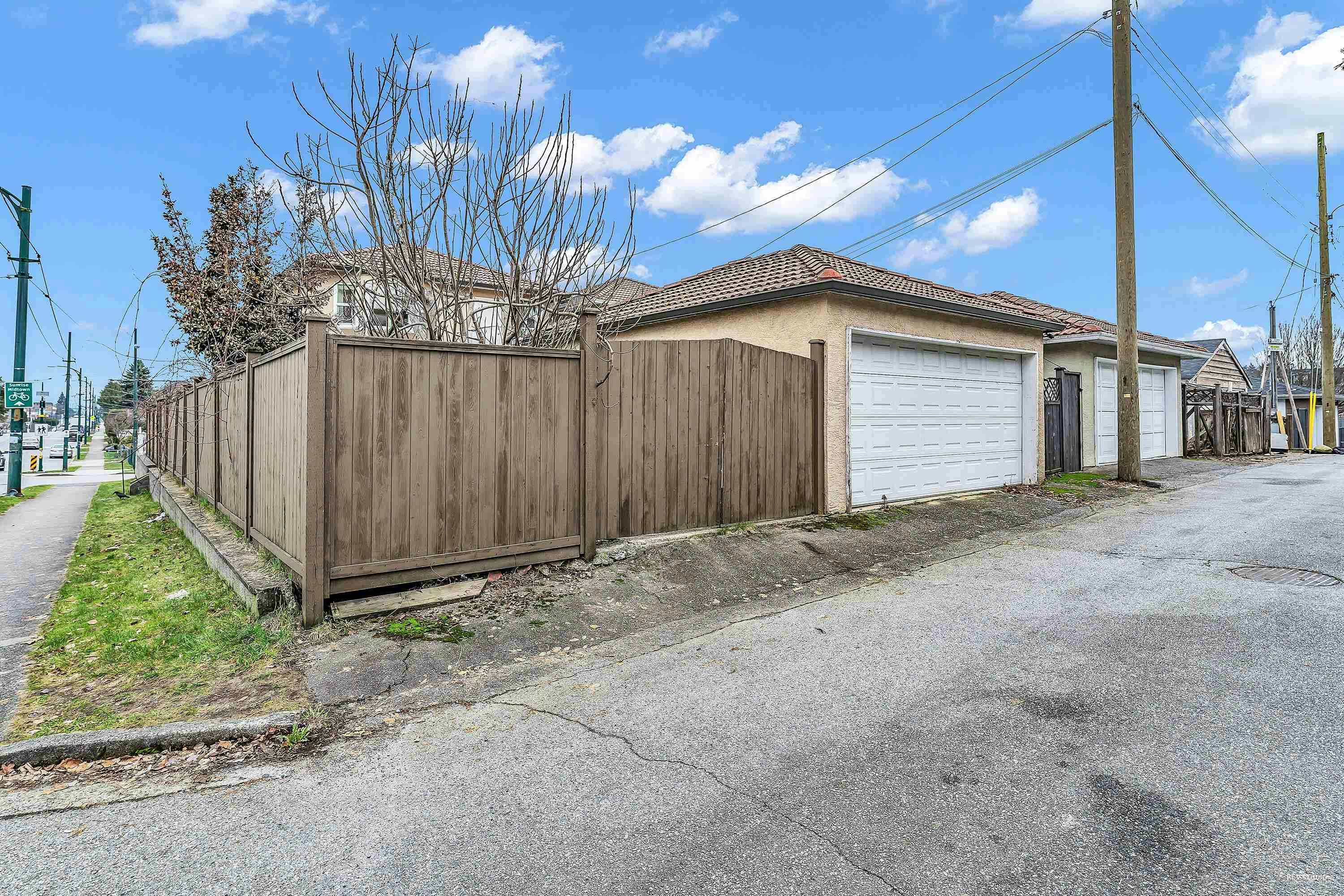 2808 Horley Street, Vancouver, BC, V5R 4R9 - 9