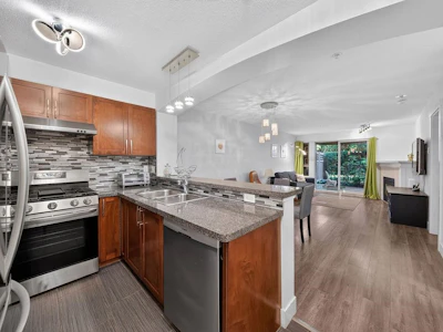 105-5740 Toronto Road - 2