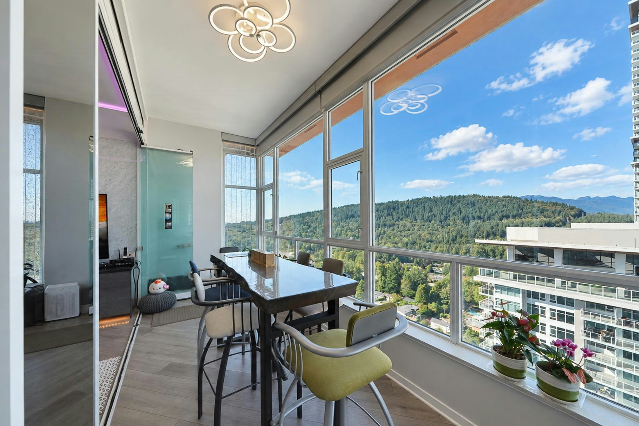 2303-691 North Road, Burnaby, BC, V3J 0H9