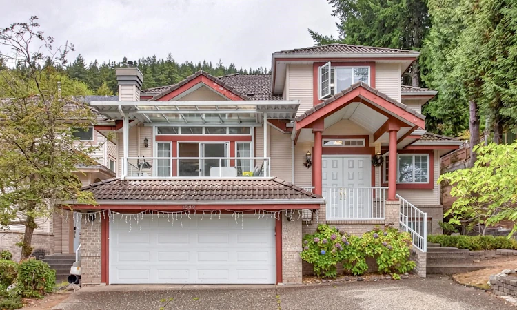 1599 Plateau Crescent
