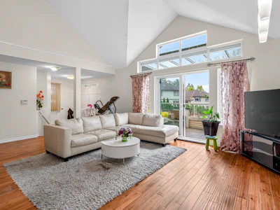 1599 Plateau Crescent - 4