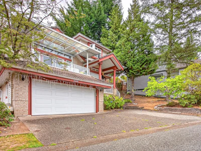 1599 Plateau Crescent - 2