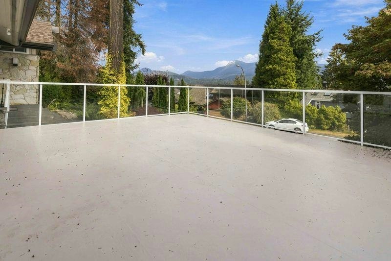 734 Carleton Drive, Port Moody, BC, V3H 3K6