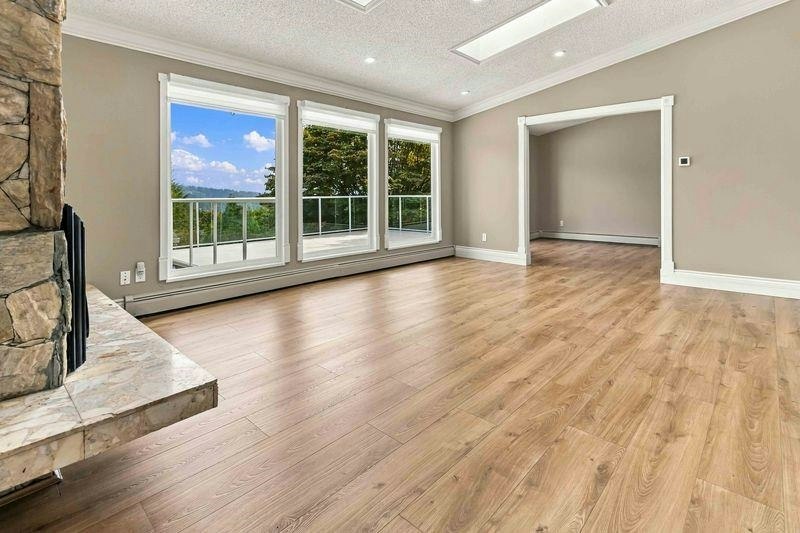 734 Carleton Drive - 5