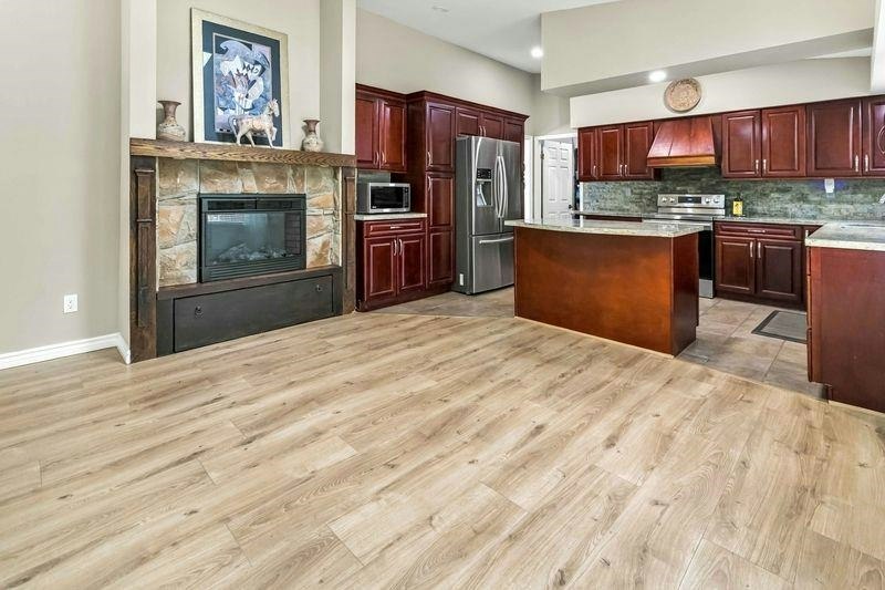734 Carleton Drive - 3