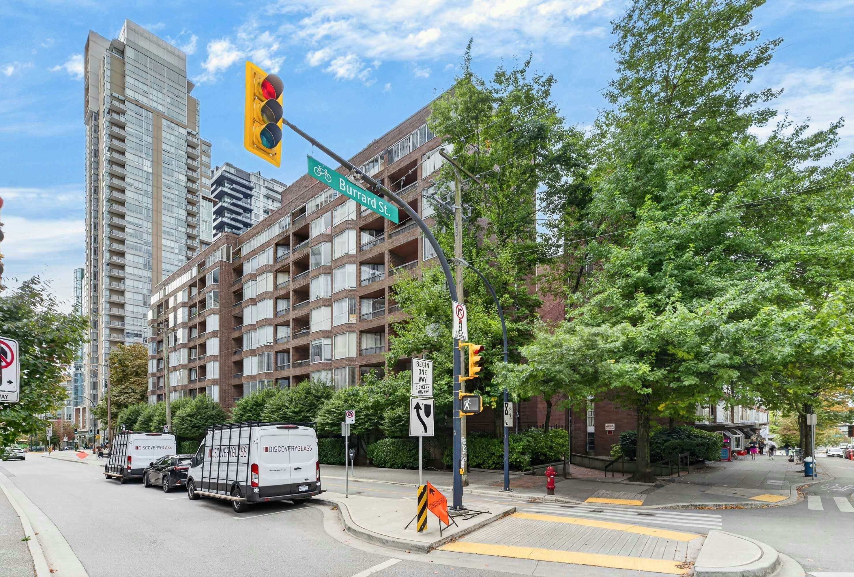 313-950 Drake Street, Vancouver, BC, V6Z 2B9
