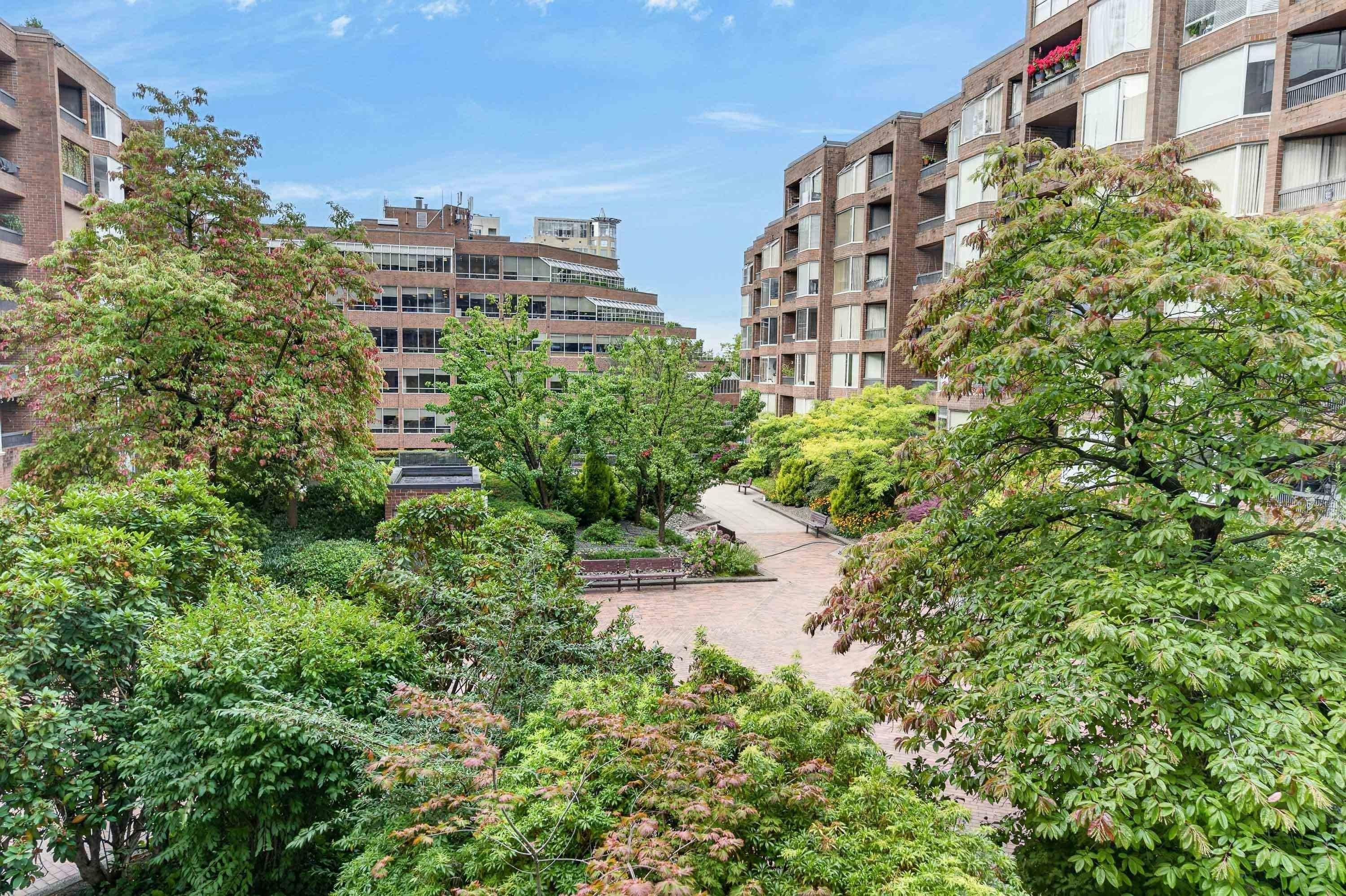 313-950 Drake Street, Vancouver, BC, V6Z 2B9 - 27
