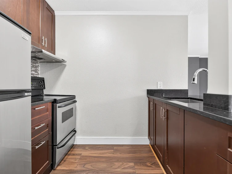 313-950 Drake Street, Vancouver, BC, V6Z 2B9 - 18