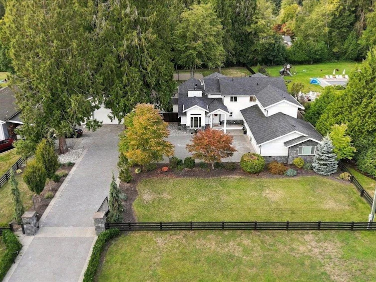 24155 124 Avenue, Maple Ridge, BC, V4R 1N3