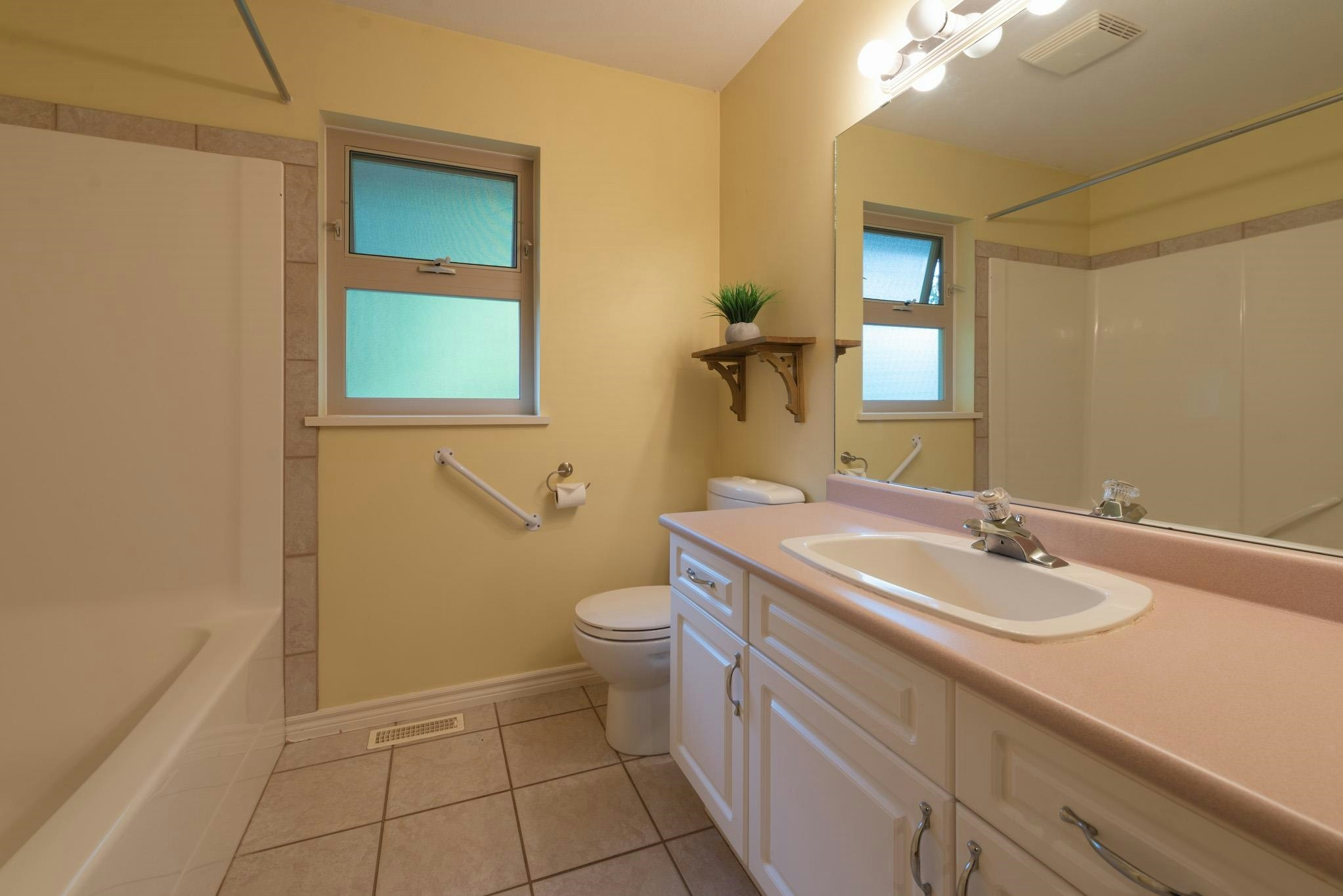 1305 Gower Point Road, Gibsons, BC, V0N 1V3 - 20