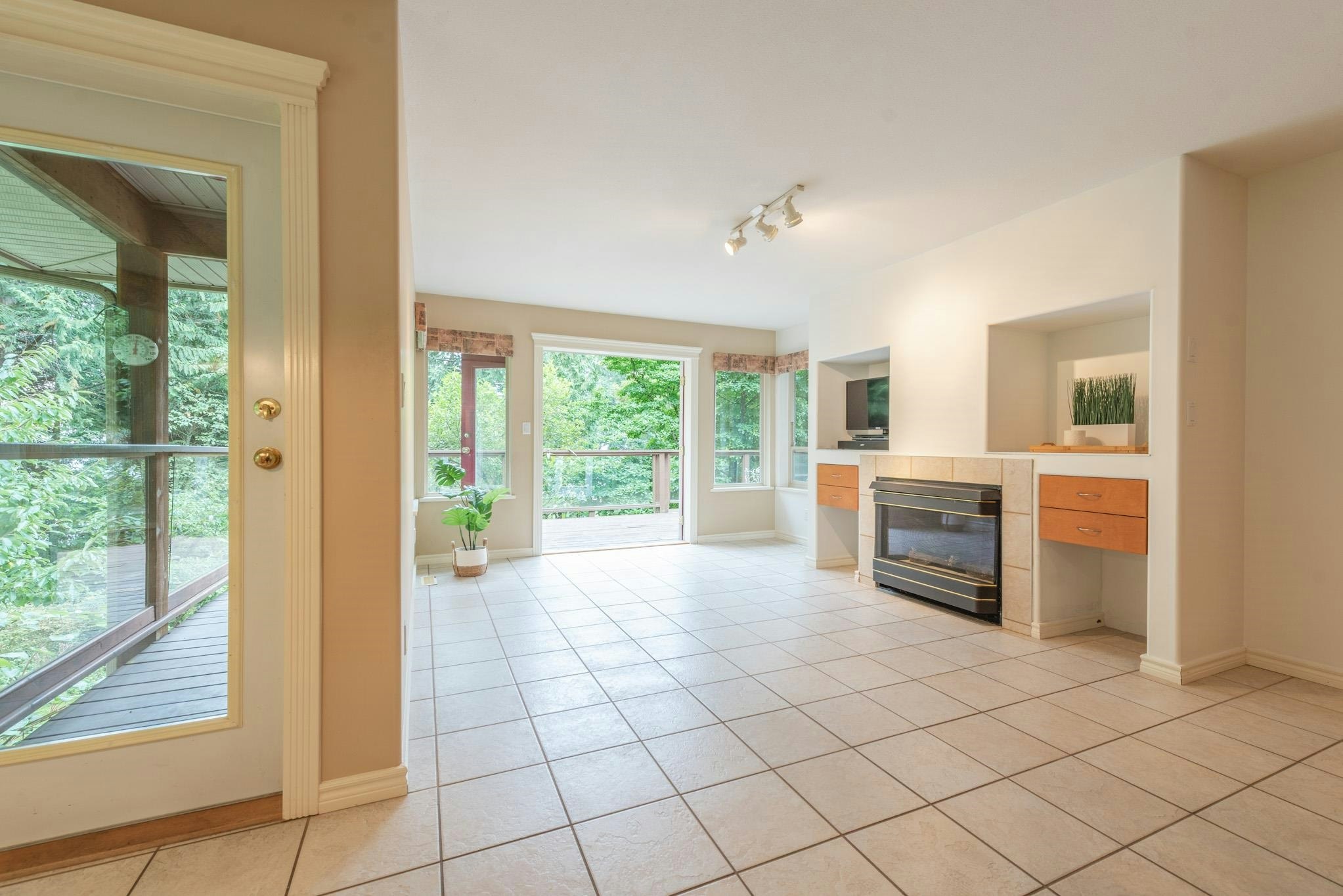 1305 Gower Point Road, Gibsons, BC, V0N 1V3 - 7