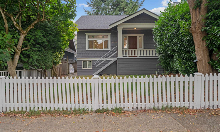 2343 W 45th Avenue