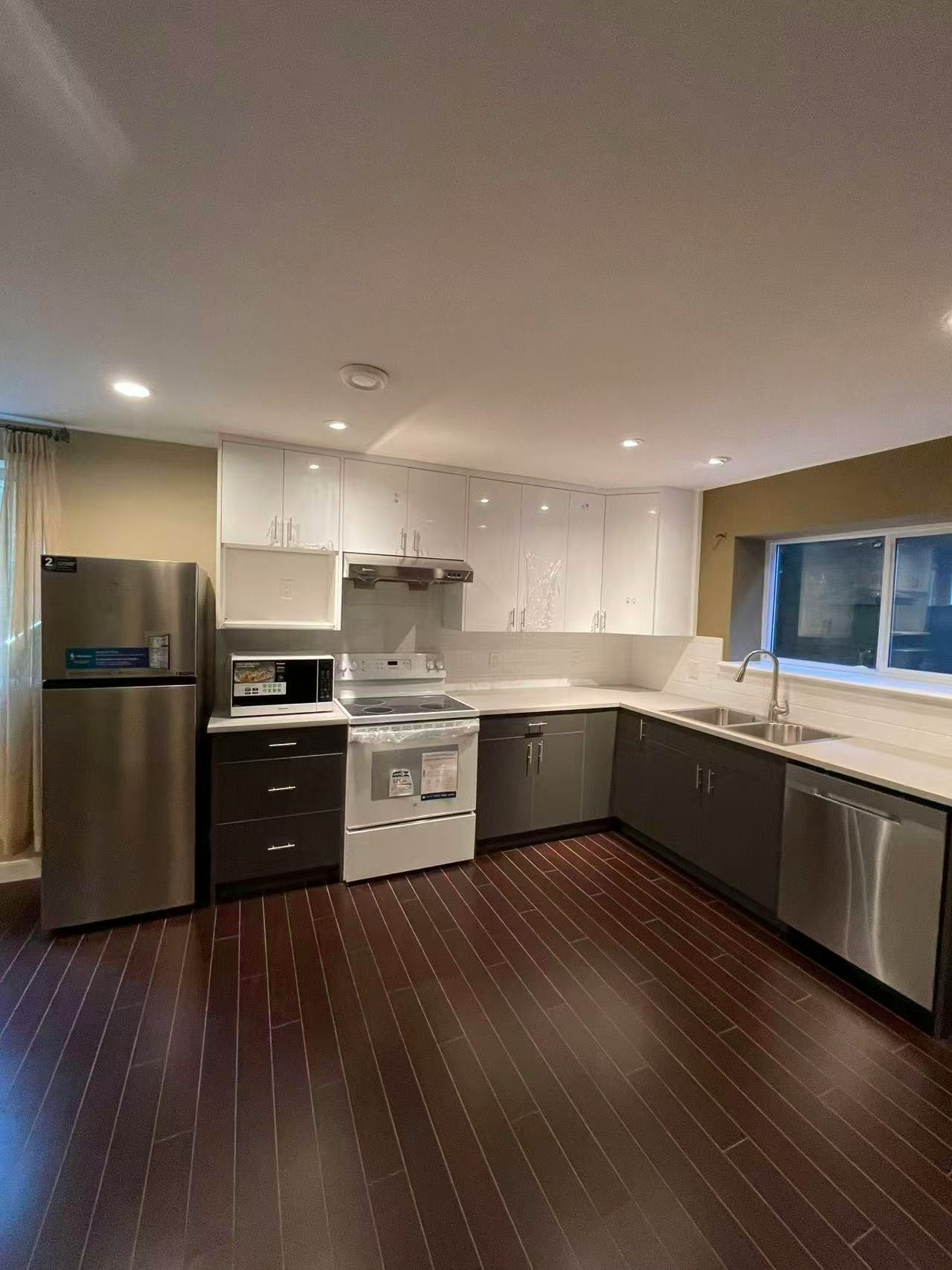 4000 Devonshire Avenue, Coquitlam, BC, V3E 0A7 - 2