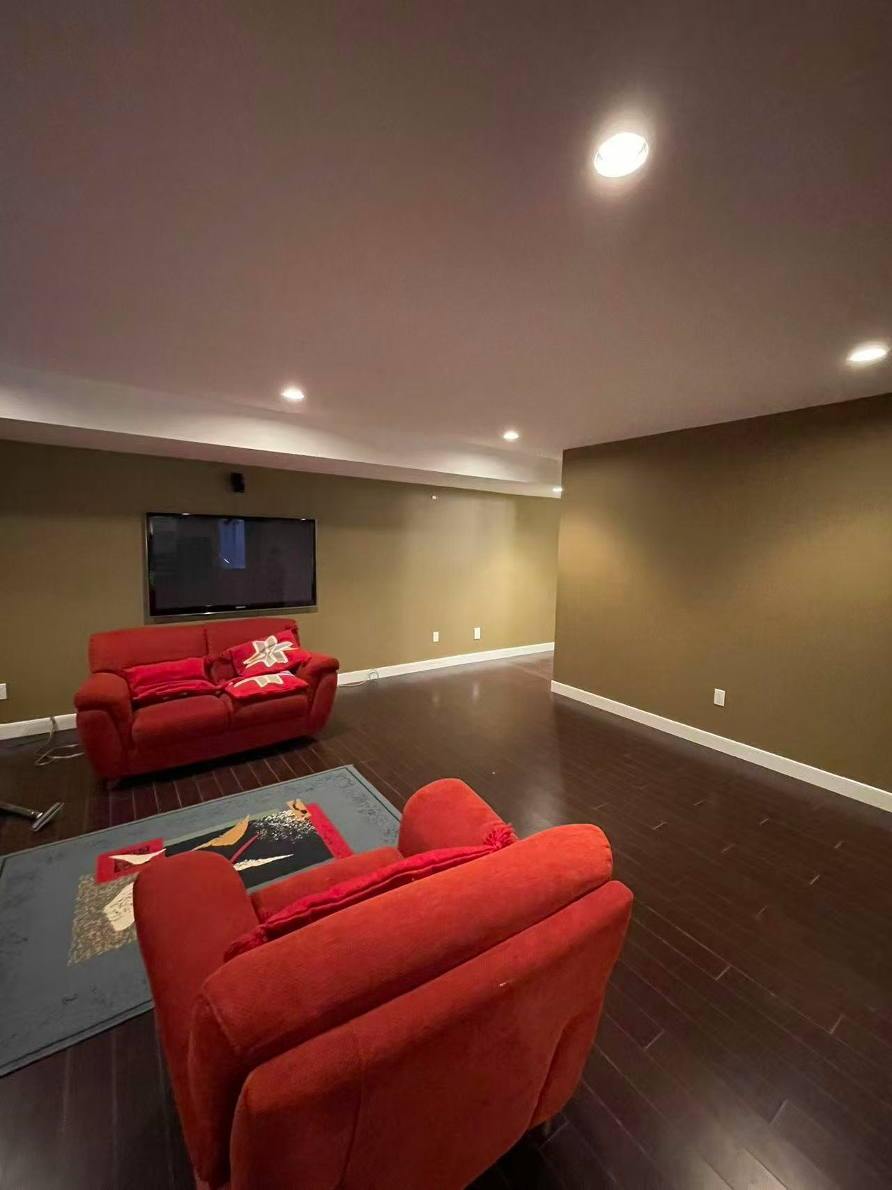 4000 Devonshire Avenue, Coquitlam, BC, V3E 0A7 - 4