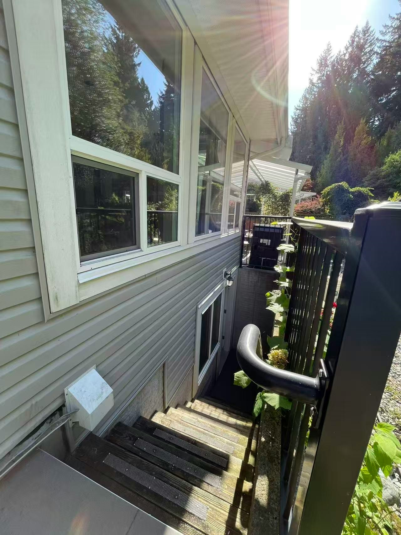 4000 Devonshire Avenue, Coquitlam, BC, V3E 0A7 - 11