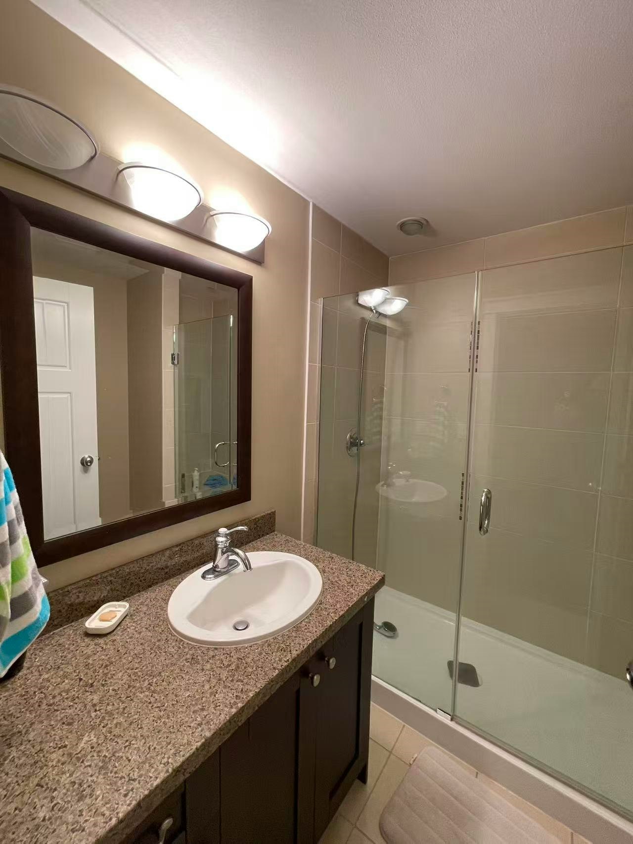 4000 Devonshire Avenue, Coquitlam, BC, V3E 0A7 - 9