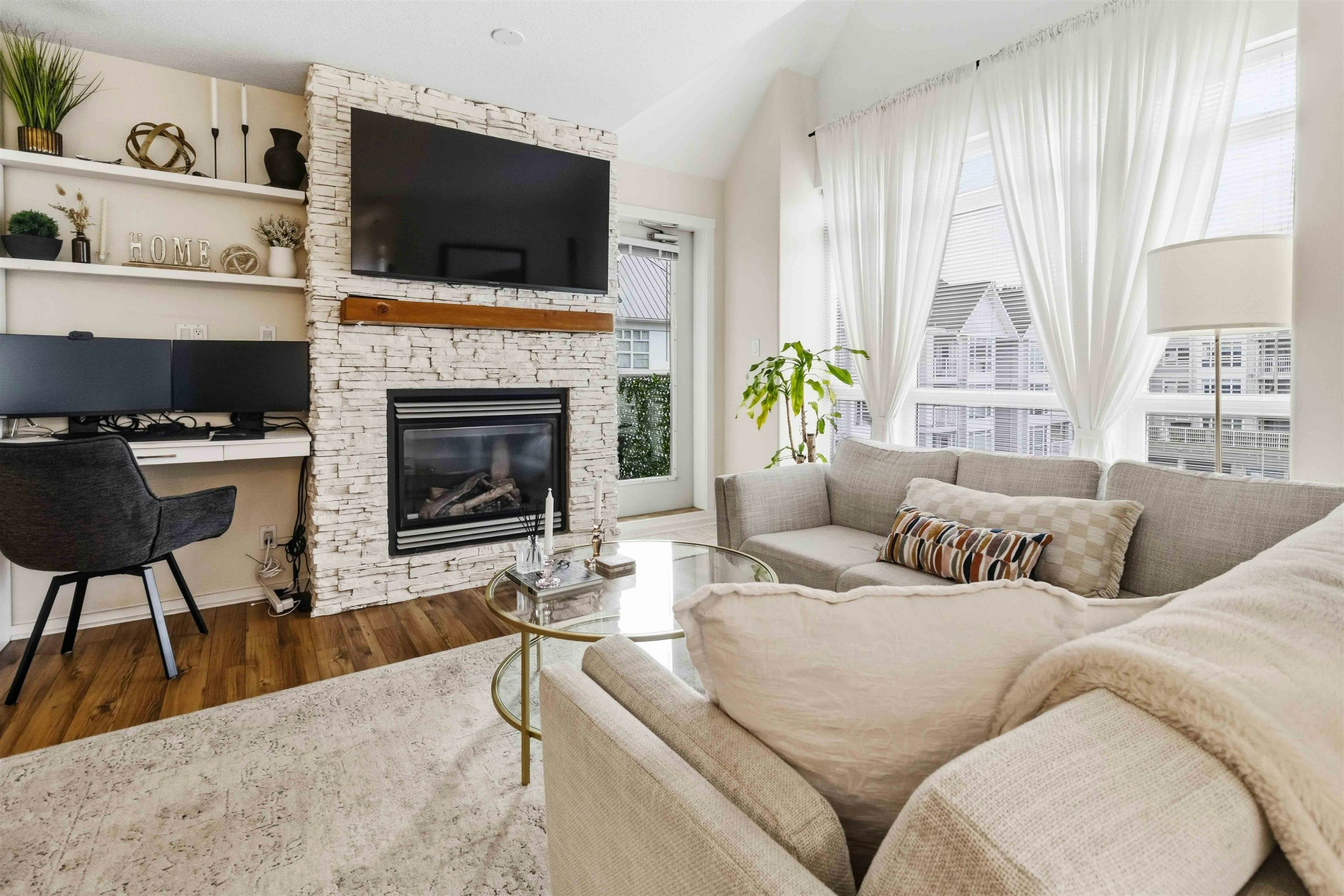 401-3142 St Johns Street - 4