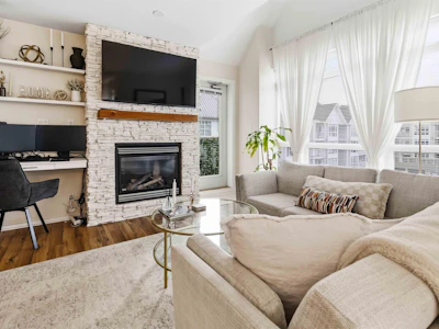 401-3142 St Johns Street - 4