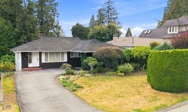535 Ailsa Avenue