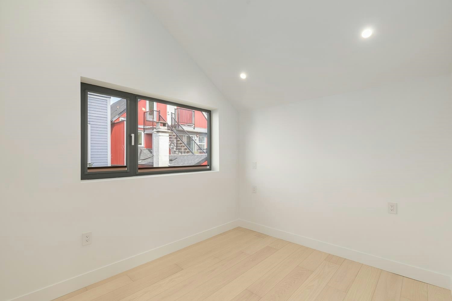 22 W 14th Avenue, Vancouver, BC, V5Y 1W6 - 8