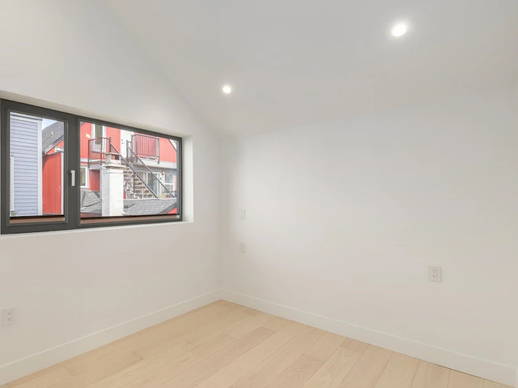 22 W 14th Avenue, Vancouver, BC, V5Y 1W6 - 8