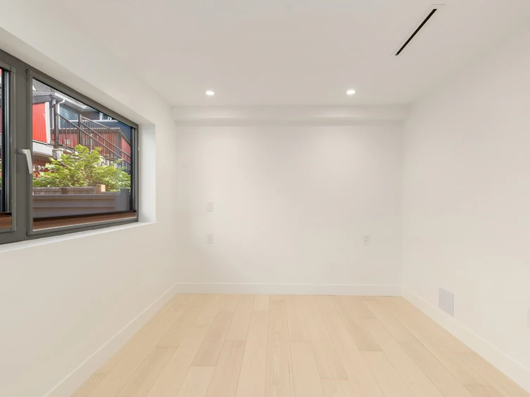 22 W 14th Avenue, Vancouver, BC, V5Y 1W6 - 12