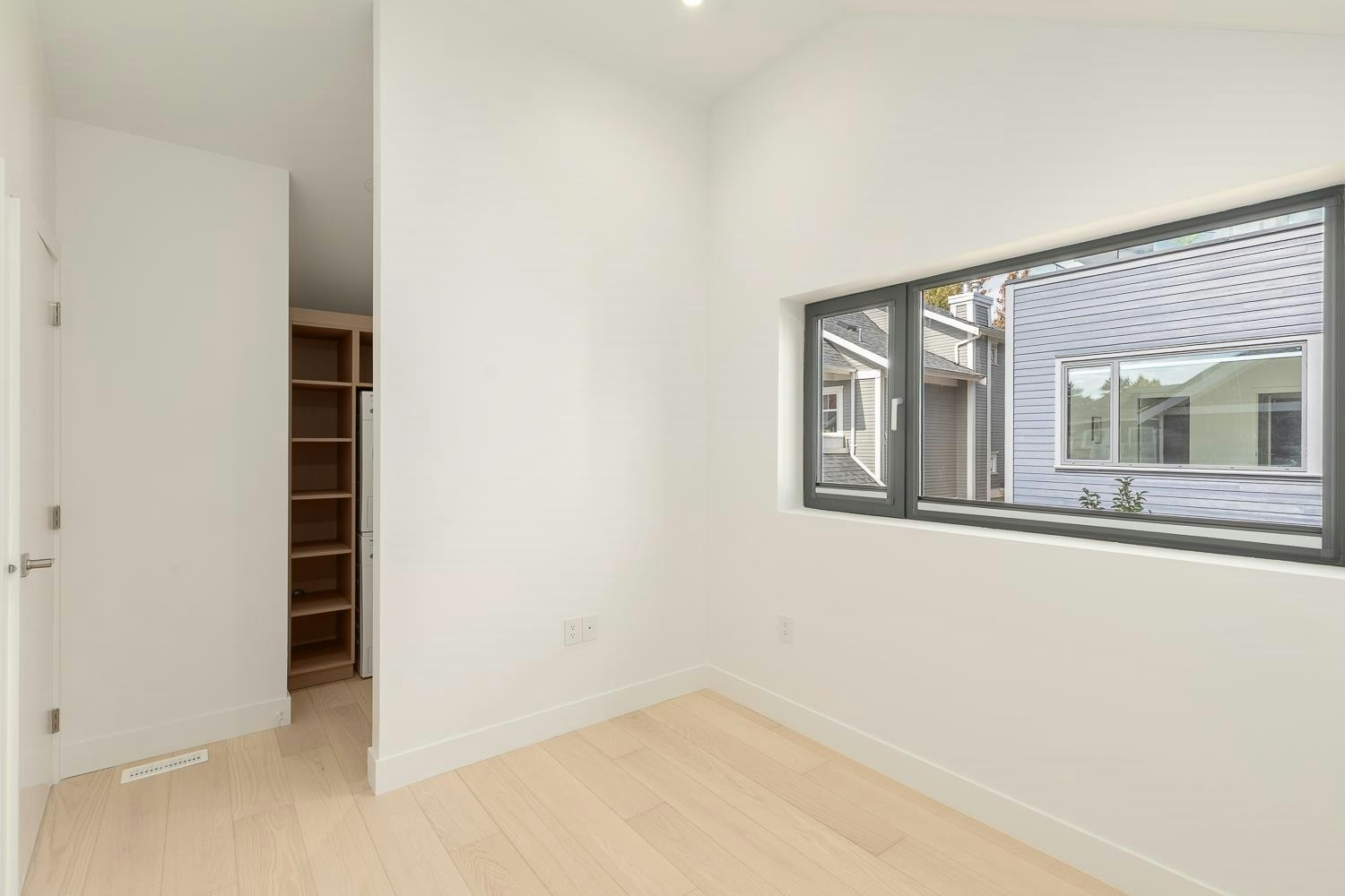 22 W 14th Avenue, Vancouver, BC, V5Y 1W6 - 9