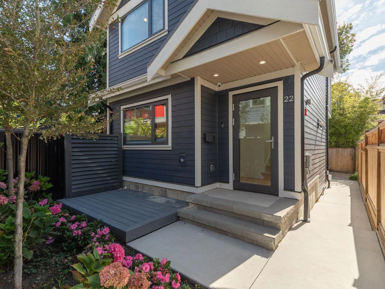 22 W 14th Avenue, Vancouver, BC, V5Y 1W6