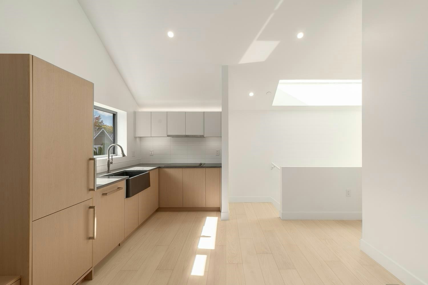 22 W 14th Avenue - 4