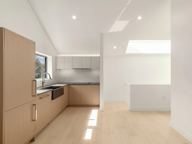 22 W 14th Avenue, Vancouver, BC, V5Y 1W6 - 4