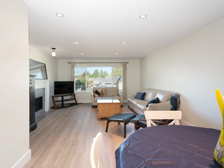 138-1140 Castle Crescent, Port Coquitlam, BC, V3C 5R1 - 2