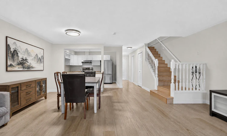 8-8031 General Currie Road