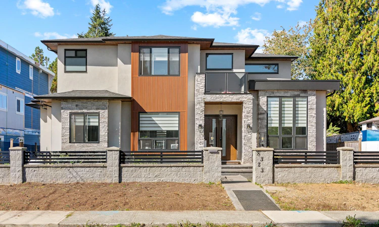 8323 14th Avenue Burnaby