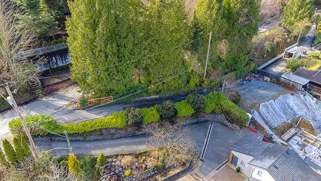 5645 Highfield Drive, Burnaby, BC, V5B 1E4 - 10