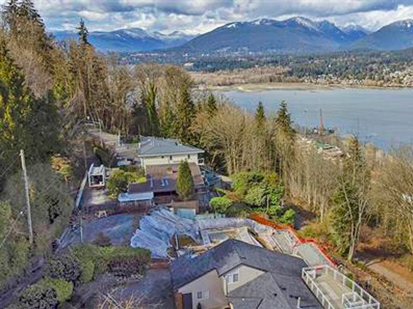 5645 Highfield Drive, Burnaby, BC, V5B 1E4
