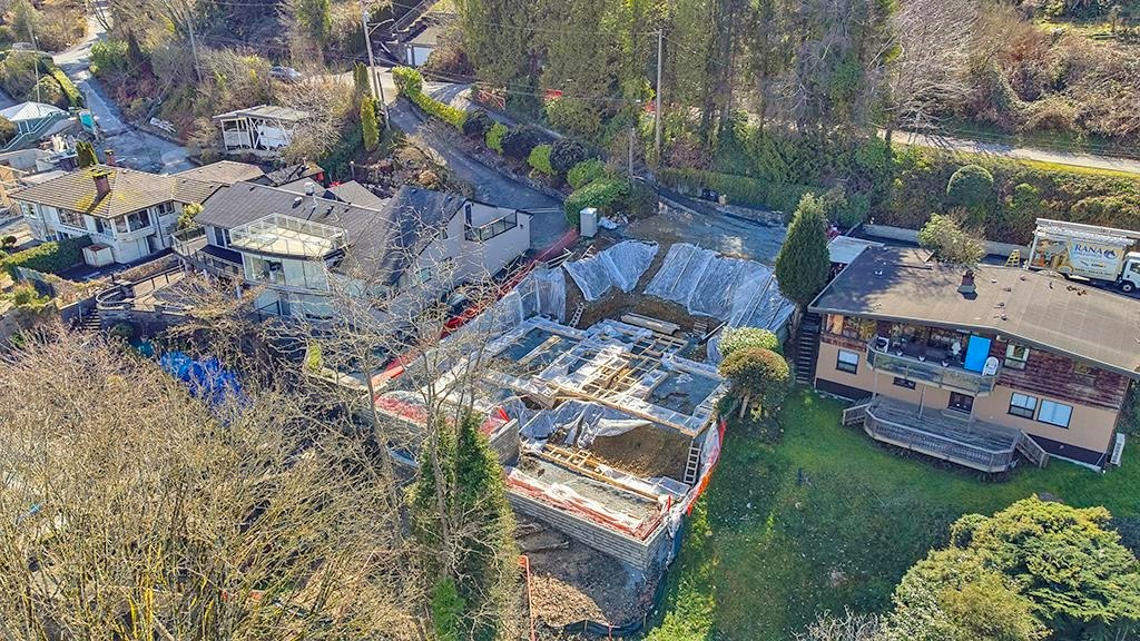 5645 Highfield Drive, Burnaby, BC, V5B 1E4 - 8