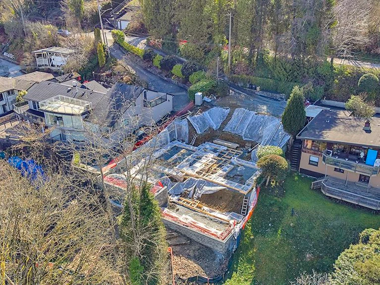 5645 Highfield Drive, Burnaby, BC, V5B 1E4 - 8