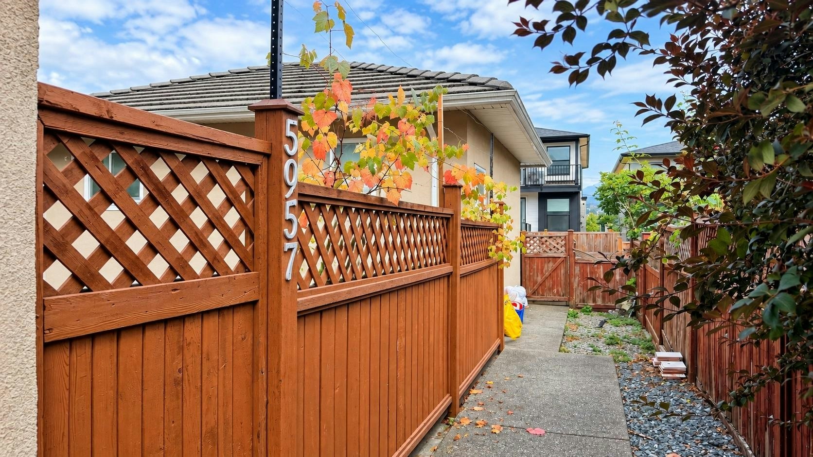 5957 Woodsworth Street, Burnaby, BC, V5G 1S9 - 12