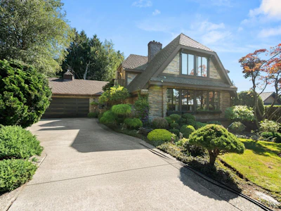 2122 Everett Street - 2