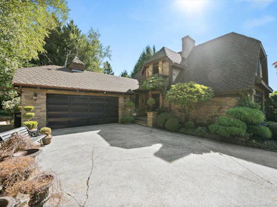 2122 Everett Street - 4
