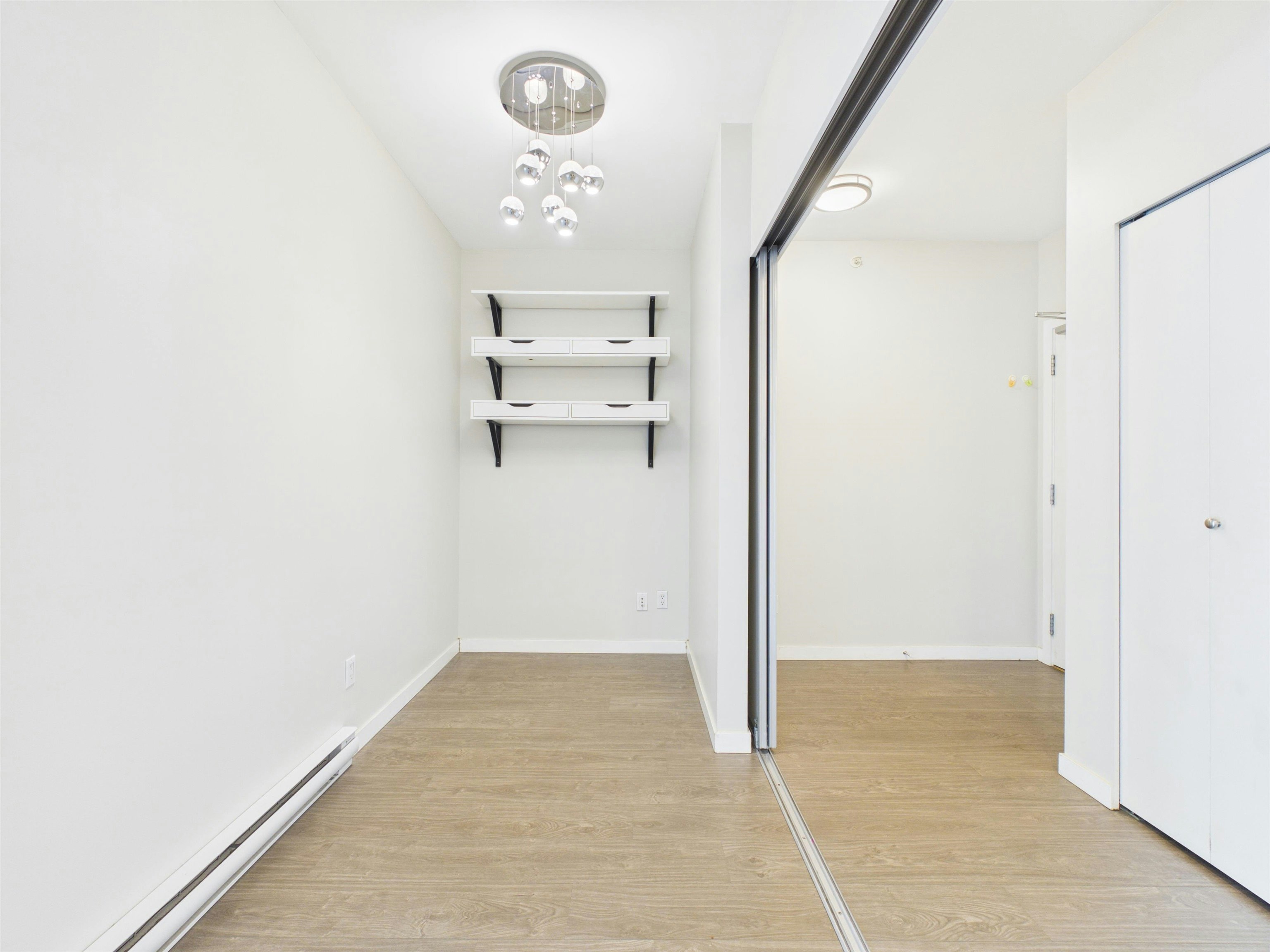 202-13303 103a Avenue, Surrey, BC, V3T 0K6 - 13