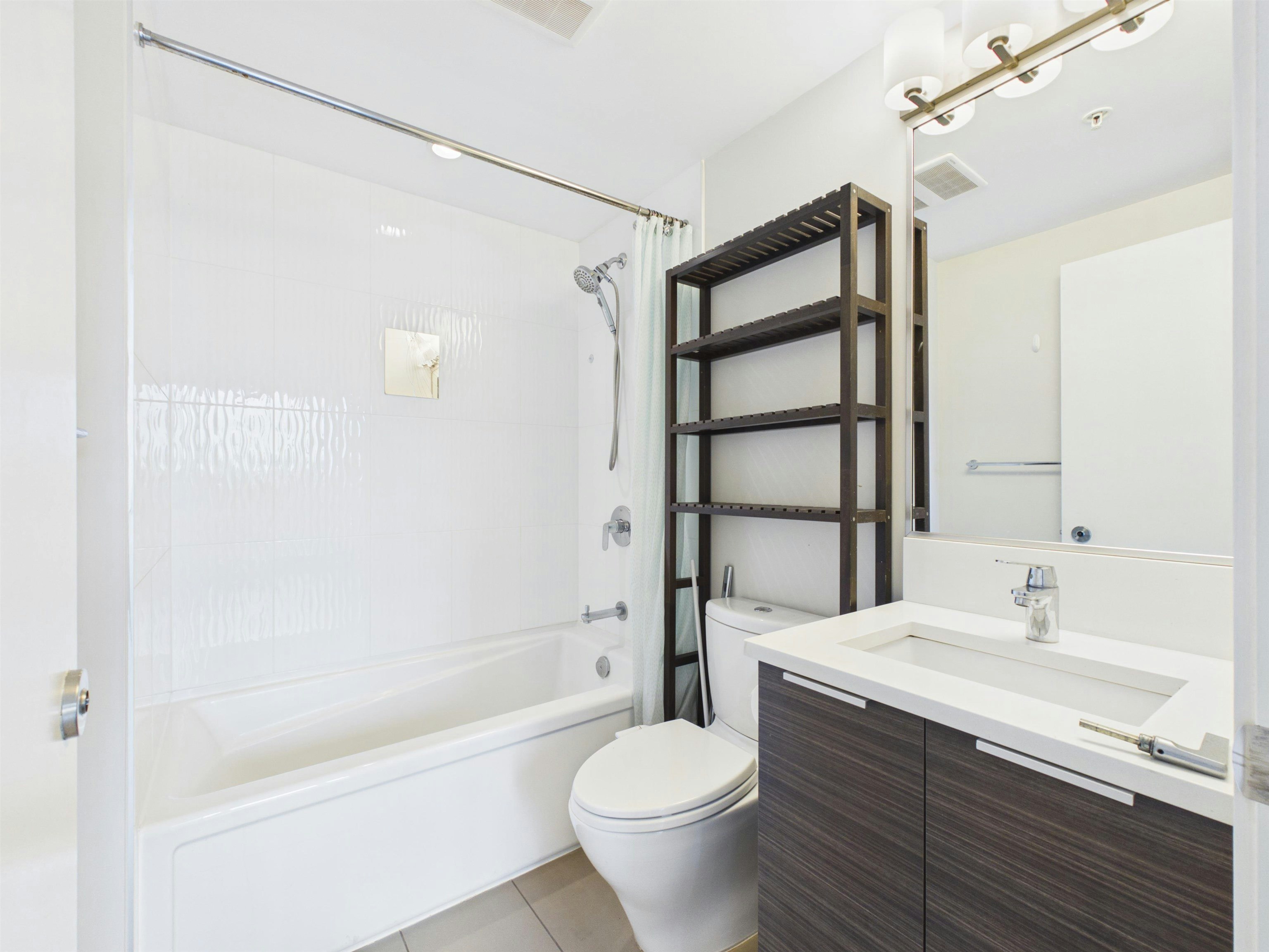 202-13303 103a Avenue, Surrey, BC, V3T 0K6 - 23