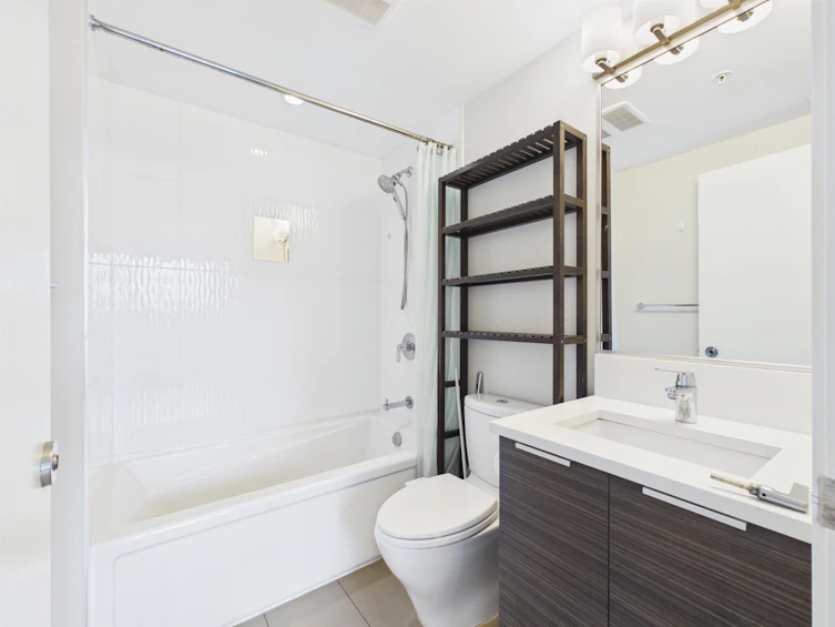 202-13303 103a Avenue, Surrey, BC, V3T 0K6 - 23