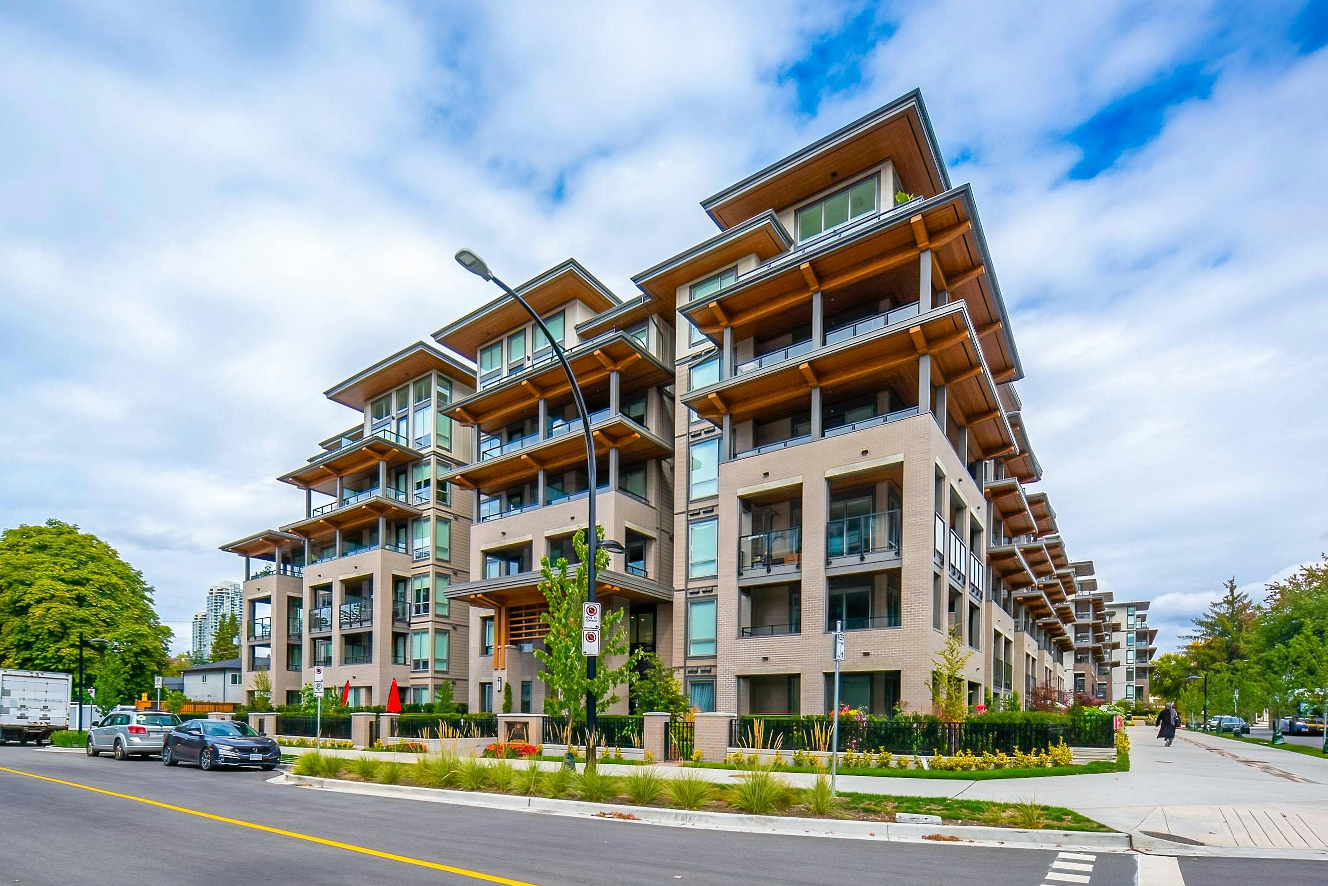314-7588 16th Street, Burnaby, BC, V3N 0H8