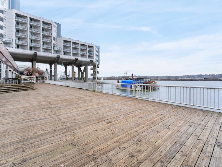 1803-988 Quayside Drive, New Westminster, BC, V3M 0L5 - 16