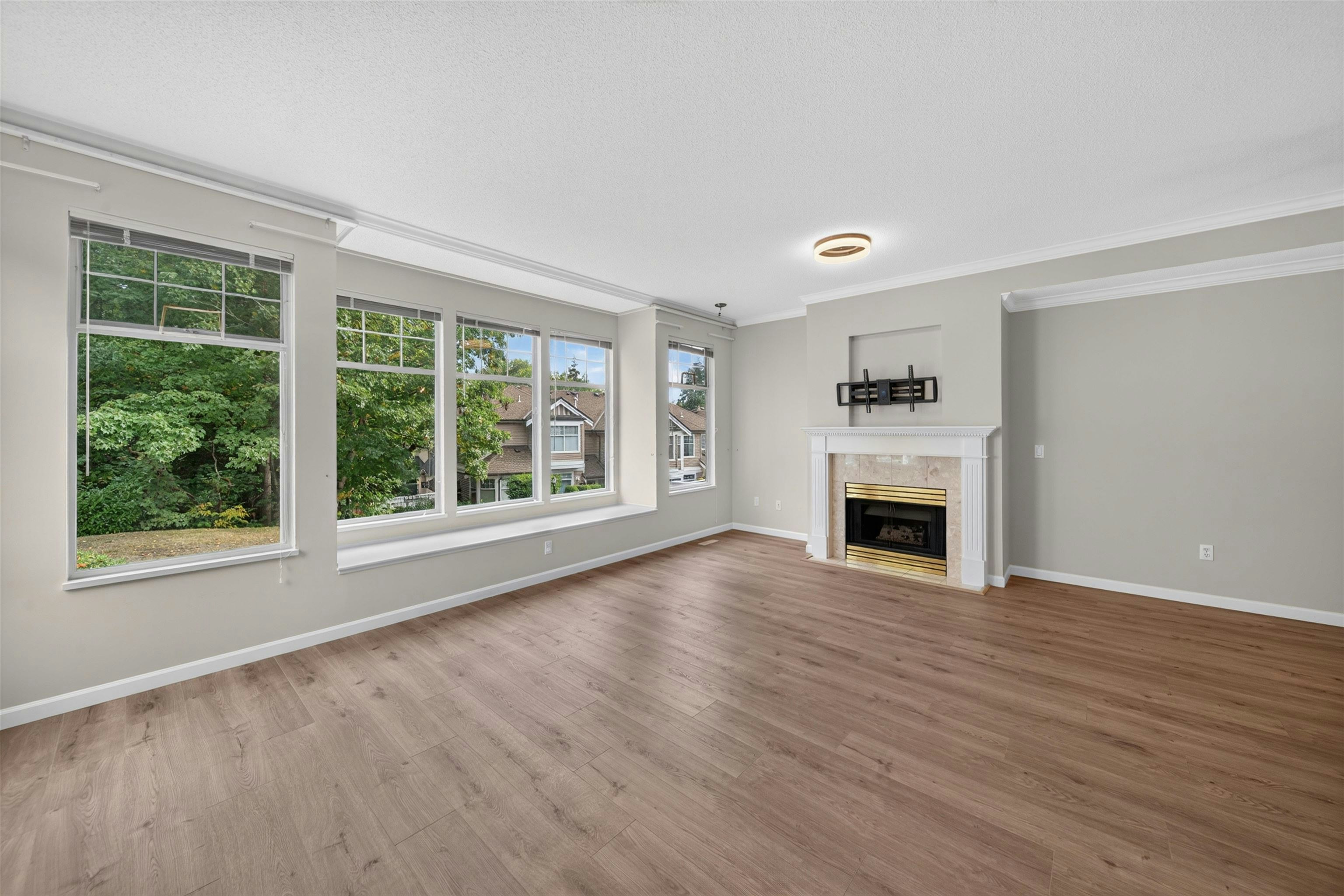 2-5950 Oakdale Road, Burnaby, BC, V5H 4R5 - 6