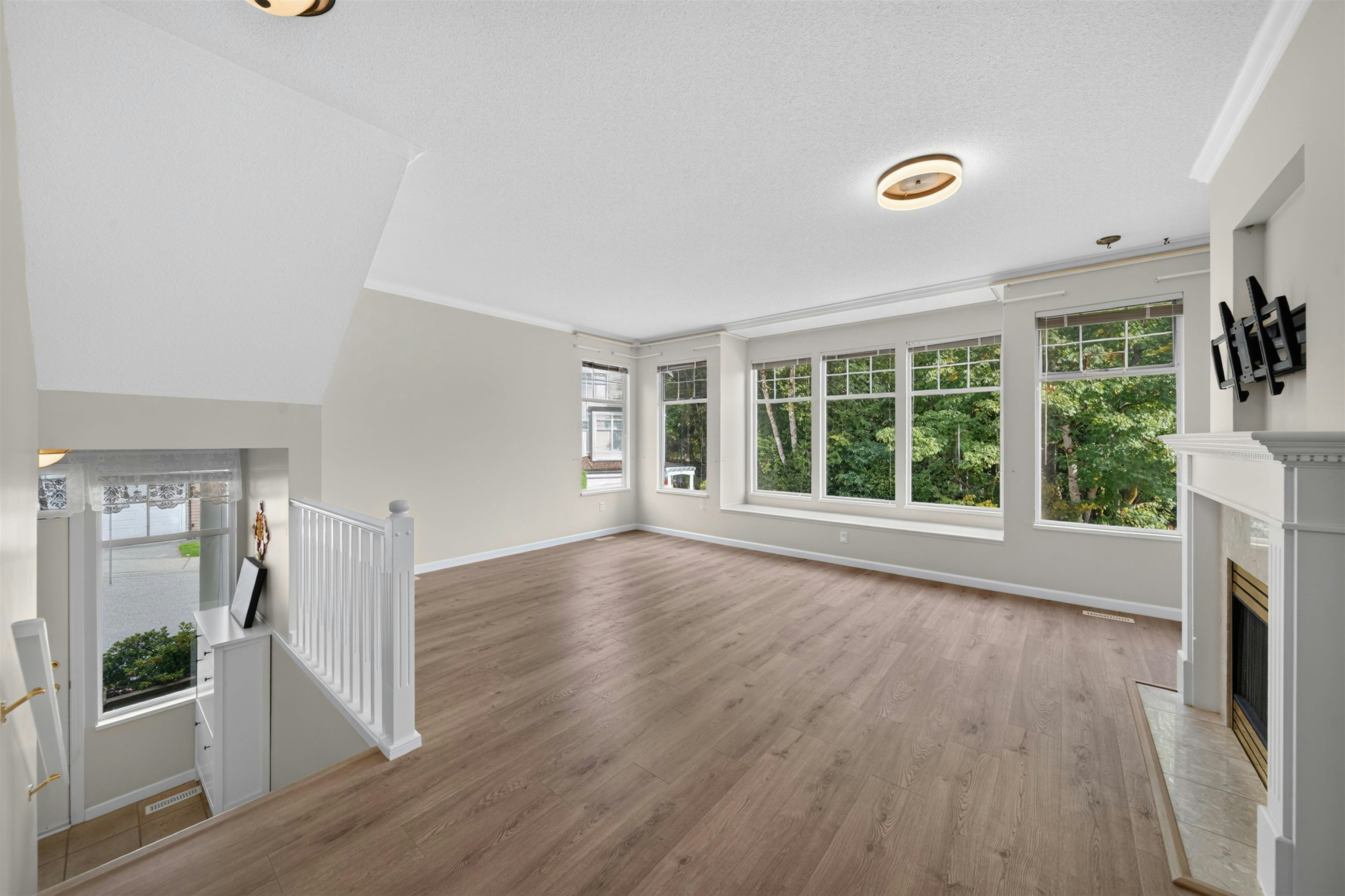 2-5950 Oakdale Road, Burnaby, BC, V5H 4R5 - 8
